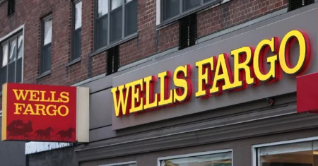 Discover the Wells Fargo App